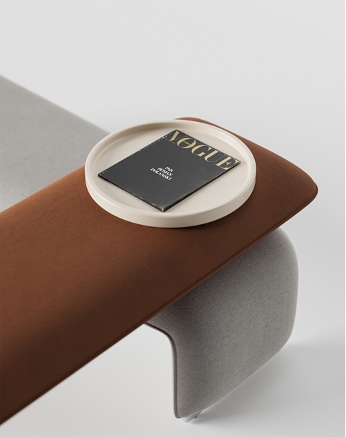 Terra Bench Sofa met ronde tafel